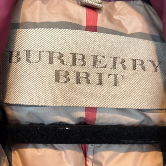 Burberry Women's Plum Quilted Vest - Picture 3 of 10